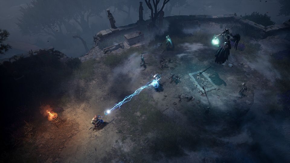 Gameplay uit Titan Quest II van bovenaf gezien.