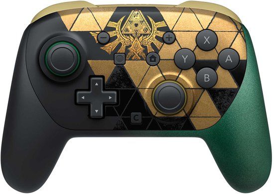 Nintendo Switch 2 Pro Controller in groen en zwart met gouden Triforce-patroon.
