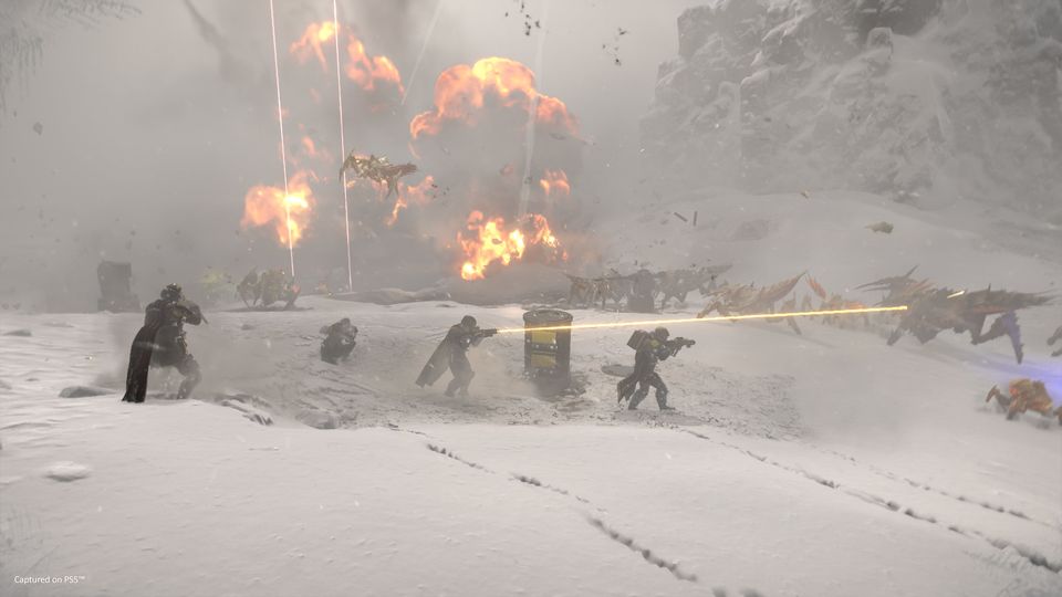 Explosies van een orbitale aanval op het slagveld.