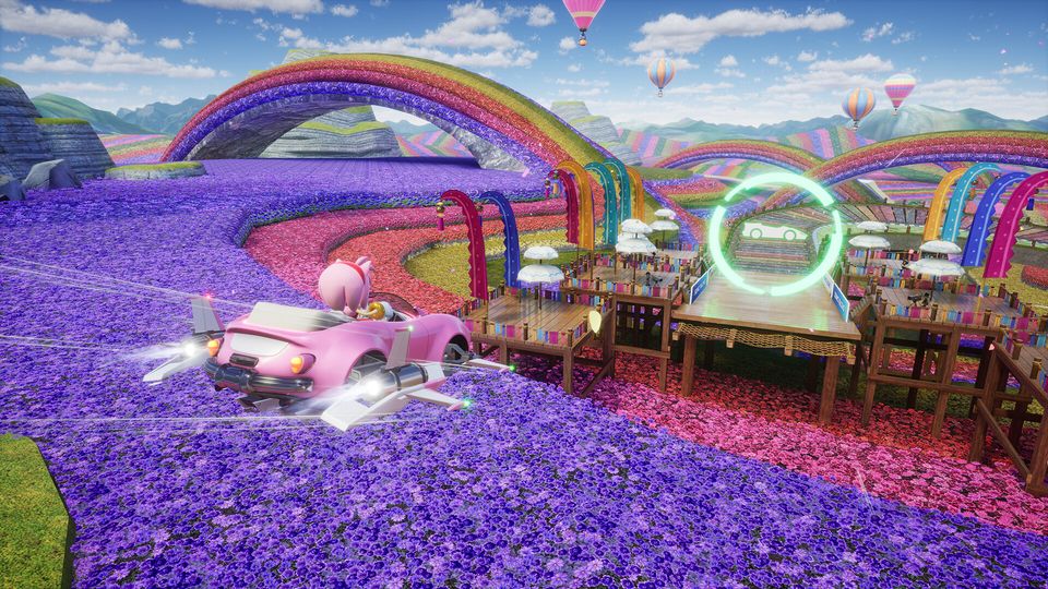 Racers door een andere wereld in Sonic Racing: CrossWorlds.